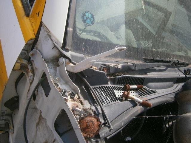Решетка под лобовое стекло Тойота Хайлюкс Сурф в Саяногорске 29488
